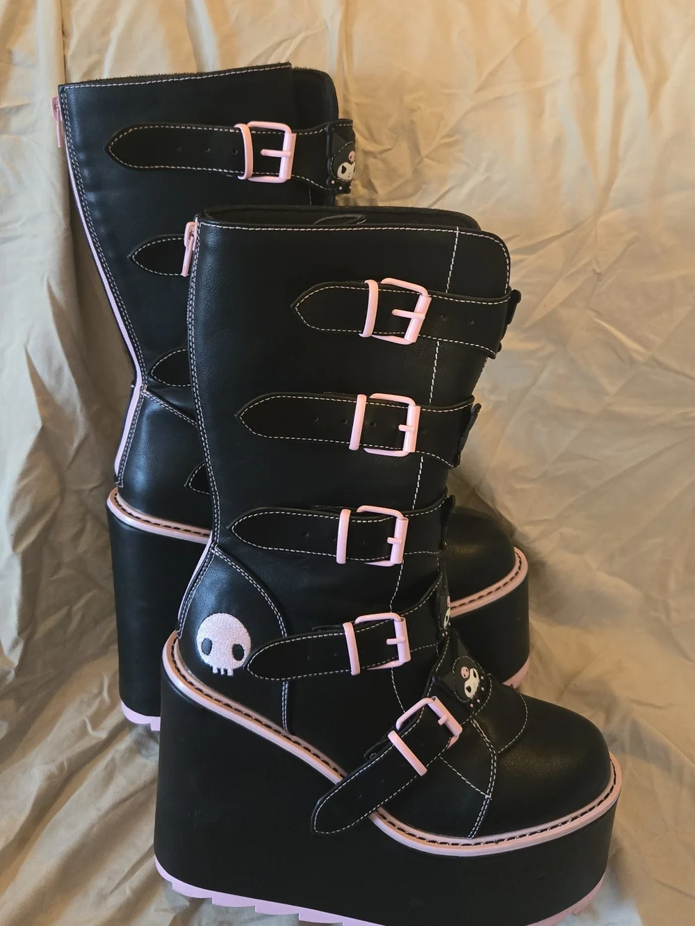 YRU Kuromi Dune Boots